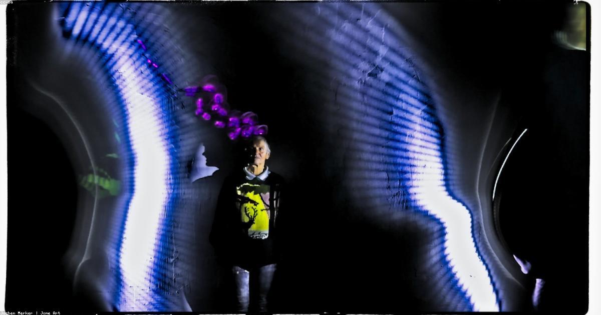 Motion graphics vs. video real: cuándo usar cada uno